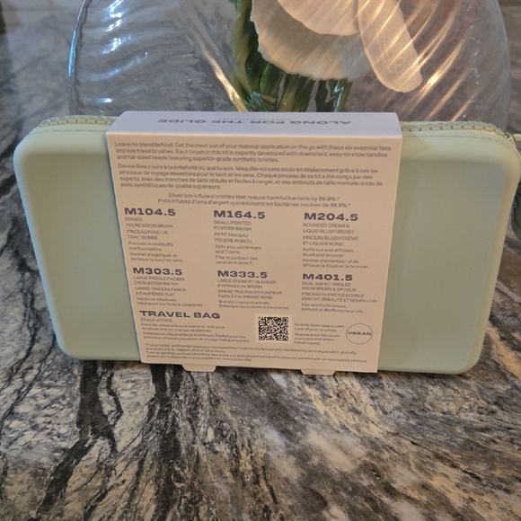 Morphe 6-Piece Travel Brush Set with Mint Case - Picture 2 of 2